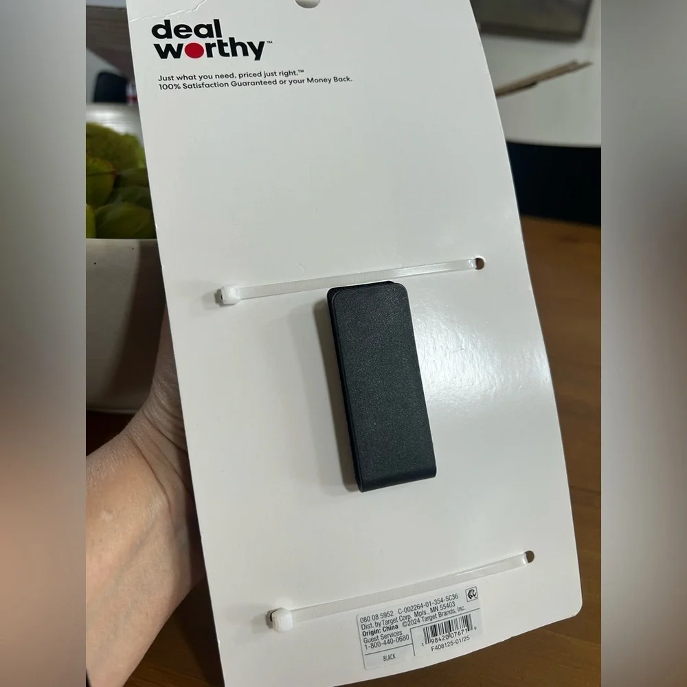 NWT Deal Worthy Black Cell Phone Holster - Fits Up to 6.7